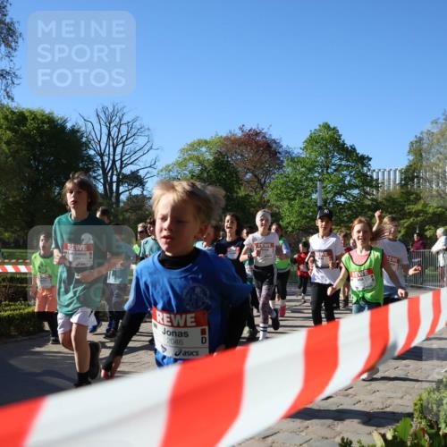 25.04.2025 - Das Zehntel Zöllner http://msf.ph/oto/7674559 26.04.2025 07:45:48 Laufen 2046 meine-sportfotos.de