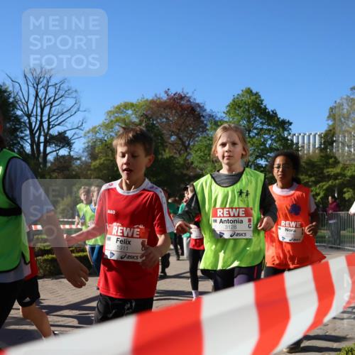 25.04.2025 - Das Zehntel Zöllner http://msf.ph/oto/7674601 26.04.2025 07:45:51 Laufen 1543, 1911, 3128, 2789 meine-sportfotos.de
