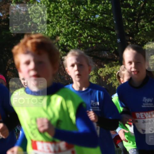 25.04.2025 - Das Zehntel Zöllner http://msf.ph/oto/7674630 26.04.2025 07:45:55 Laufen 1234, 1710 meine-sportfotos.de