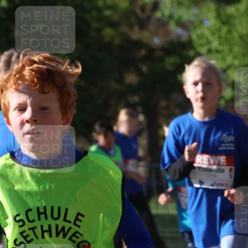 25.04.2025 - Das Zehntel Zöllner http://msf.ph/oto/7674632 26.04.2025 07:45:55 Laufen 122 meine-sportfotos.de