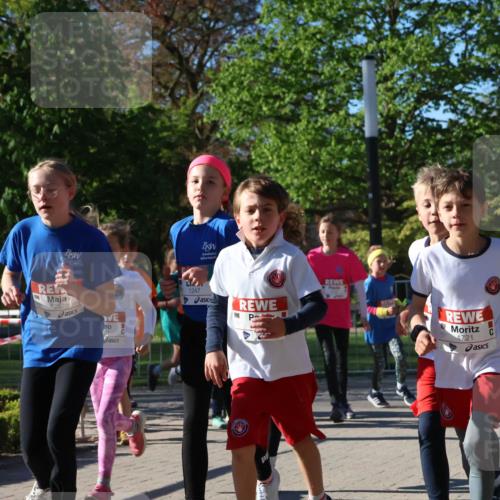 25.04.2025 - Das Zehntel Zöllner http://msf.ph/oto/7674671 26.04.2025 07:45:59 Laufen 1552, 1252, 1247, 1721, 1710 meine-sportfotos.de