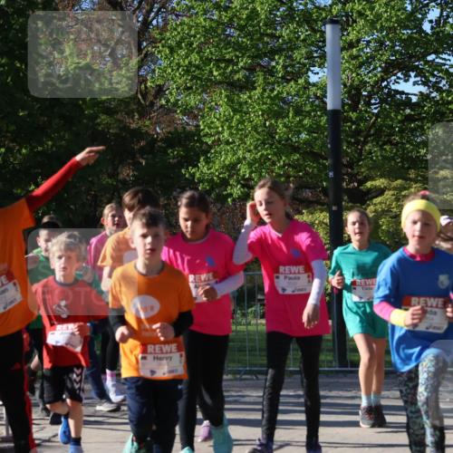 25.04.2025 - Das Zehntel Zöllner http://msf.ph/oto/7674688 26.04.2025 07:46:01 Laufen  meine-sportfotos.de