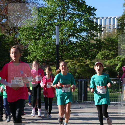 25.04.2025 - Das Zehntel Zöllner http://msf.ph/oto/7674710 26.04.2025 07:46:03 Laufen 3531, 3535, 1622, 1616 meine-sportfotos.de