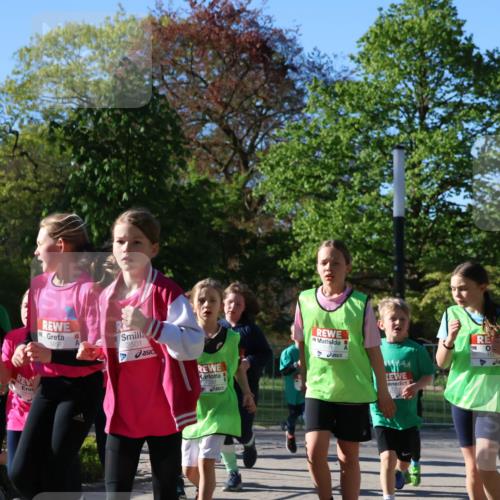 25.04.2025 - Das Zehntel Zöllner http://msf.ph/oto/7674749 26.04.2025 07:46:05 Laufen 3458, 3501, 1550, 156 meine-sportfotos.de