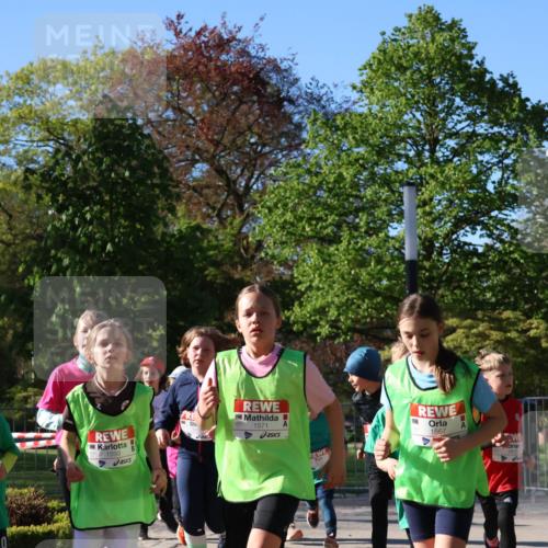 25.04.2025 - Das Zehntel Zöllner http://msf.ph/oto/7674753 26.04.2025 07:46:06 Laufen 1550, 1571, 1567, 1269 meine-sportfotos.de