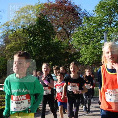 25.04.2025 - Das Zehntel Zöllner http://msf.ph/oto/7674800 26.04.2025 07:46:10 Laufen 2440, 2421, 1341, 2774 meine-sportfotos.de