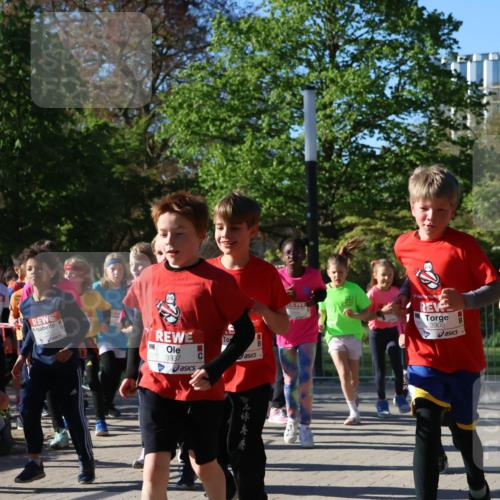 25.04.2025 - Das Zehntel Zöllner http://msf.ph/oto/7674847 26.04.2025 07:46:14 Laufen 29, 1215, 3937, 10, 3905, 3901 meine-sportfotos.de