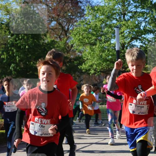 25.04.2025 - Das Zehntel Zöllner http://msf.ph/oto/7674852 26.04.2025 07:46:14 Laufen 1215, 3937, 3905, 3901 meine-sportfotos.de