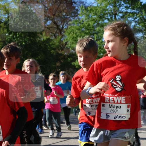 25.04.2025 - Das Zehntel Zöllner http://msf.ph/oto/7674857 26.04.2025 07:46:15 Laufen 3937, 390, 3901 meine-sportfotos.de