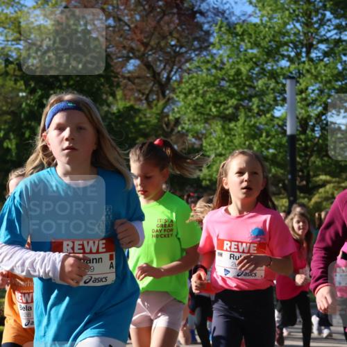 25.04.2025 - Das Zehntel Zöllner http://msf.ph/oto/7674879 26.04.2025 07:46:17 Laufen 2192, 35, 3638, 19, 26, 2677 meine-sportfotos.de