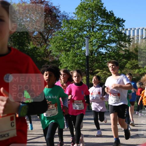 25.04.2025 - Das Zehntel Zöllner http://msf.ph/oto/7674894 26.04.2025 07:46:19 Laufen 1841, 1306, 3347 meine-sportfotos.de