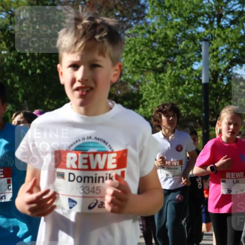 25.04.2025 - Das Zehntel Zöllner http://msf.ph/oto/7674948 26.04.2025 07:46:25 Laufen 2077, 3345, 3396, 3436 meine-sportfotos.de