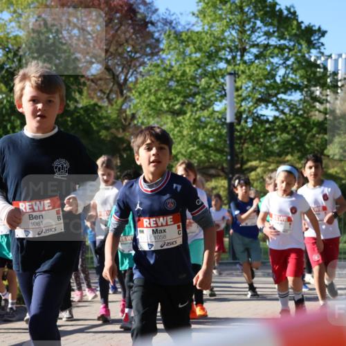 25.04.2025 - Das Zehntel Zöllner http://msf.ph/oto/7674981 26.04.2025 07:46:29 Laufen 1081, 1058 meine-sportfotos.de