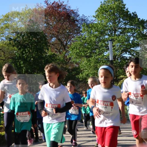 25.04.2025 - Das Zehntel Zöllner http://msf.ph/oto/7674995 26.04.2025 07:46:30 Laufen 1592 meine-sportfotos.de