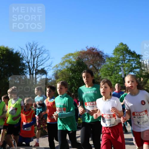 25.04.2025 - Das Zehntel Zöllner http://msf.ph/oto/7675019 26.04.2025 07:46:34 Laufen 1420, 1706, 1700 meine-sportfotos.de
