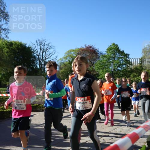 25.04.2025 - Das Zehntel Zöllner http://msf.ph/oto/7675092 26.04.2025 07:46:41 Laufen 3313, 1069 meine-sportfotos.de