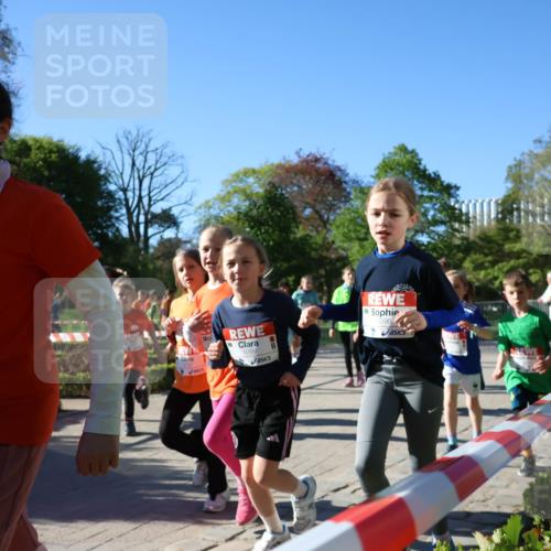 25.04.2025 - Das Zehntel Zöllner http://msf.ph/oto/7675110 26.04.2025 07:46:42 Laufen 3770, 1096, 1099 meine-sportfotos.de