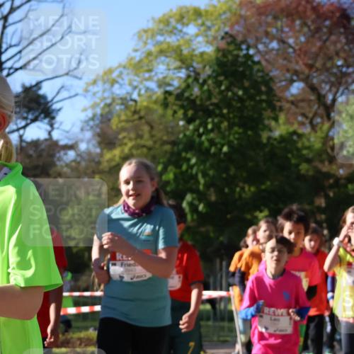 25.04.2025 - Das Zehntel Zöllner http://msf.ph/oto/7675154 26.04.2025 07:46:45 Laufen 3048 meine-sportfotos.de