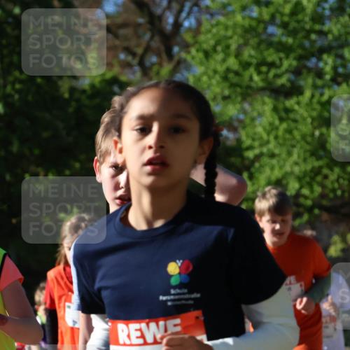 25.04.2025 - Das Zehntel Zöllner http://msf.ph/oto/7675169 26.04.2025 07:46:46 Laufen 3153 meine-sportfotos.de