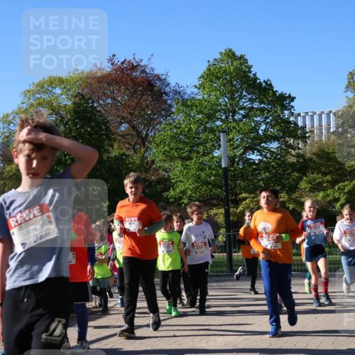 25.04.2025 - Das Zehntel Zöllner http://msf.ph/oto/7675182 26.04.2025 07:46:48 Laufen 1544 meine-sportfotos.de