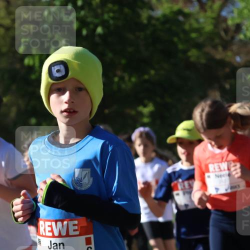 25.04.2025 - Das Zehntel Zöllner http://msf.ph/oto/7675246 26.04.2025 07:46:53 Laufen  meine-sportfotos.de