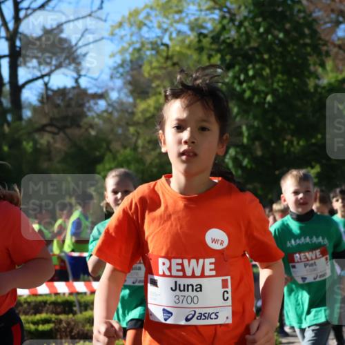 25.04.2025 - Das Zehntel Zöllner http://msf.ph/oto/7675272 26.04.2025 07:46:55 Laufen 2437, 378, 3700, 1396 meine-sportfotos.de