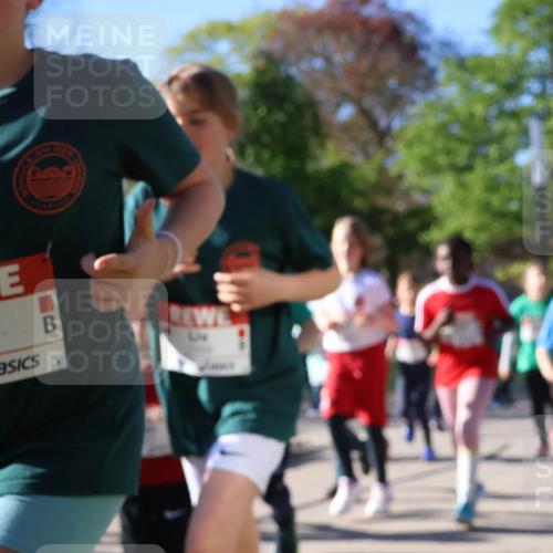 25.04.2025 - Das Zehntel Zöllner http://msf.ph/oto/7675509 26.04.2025 07:47:12 Laufen 2389 meine-sportfotos.de