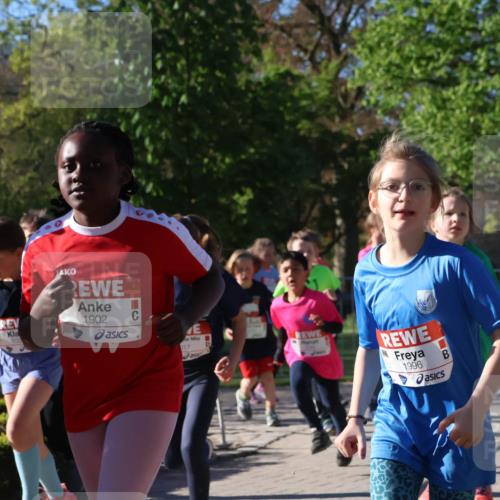 25.04.2025 - Das Zehntel Zöllner http://msf.ph/oto/7675528 26.04.2025 07:47:13 Laufen 1902, 017, 1996, 20 meine-sportfotos.de