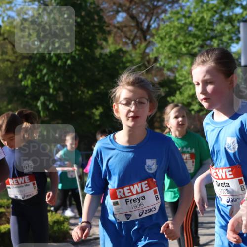 25.04.2025 - Das Zehntel Zöllner http://msf.ph/oto/7675534 26.04.2025 07:47:13 Laufen 1017, 1996, 2002, 1, 2027 meine-sportfotos.de