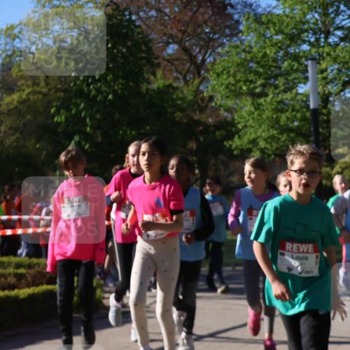25.04.2025 - Das Zehntel Zöllner http://msf.ph/oto/7675590 26.04.2025 07:47:17 Laufen  meine-sportfotos.de