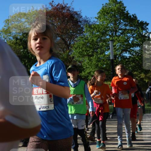 25.04.2025 - Das Zehntel Zöllner http://msf.ph/oto/7675703 26.04.2025 07:47:26 Laufen 1967 meine-sportfotos.de