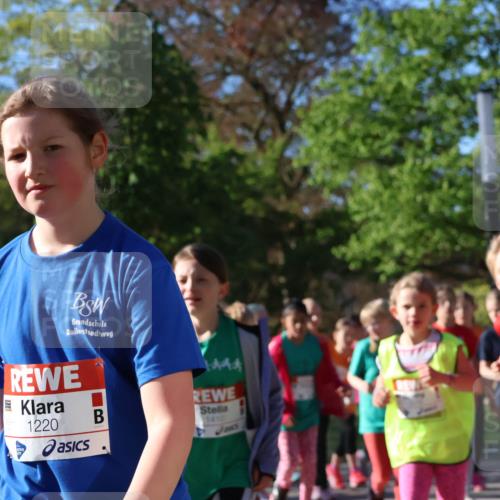 25.04.2025 - Das Zehntel Zöllner http://msf.ph/oto/7675917 26.04.2025 07:47:44 Laufen 1444, 1410, 1220 meine-sportfotos.de