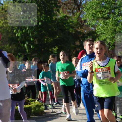 25.04.2025 - Das Zehntel Zöllner http://msf.ph/oto/7676079 26.04.2025 07:47:56 Laufen 2122, 3572, 314 meine-sportfotos.de