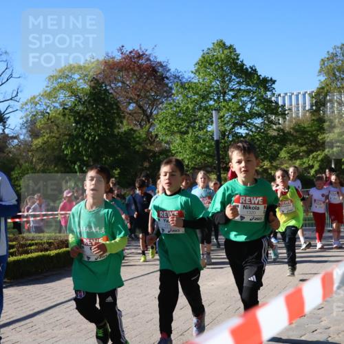25.04.2025 - Das Zehntel Zöllner http://msf.ph/oto/7676117 26.04.2025 07:47:58 Laufen 131, 1320 meine-sportfotos.de