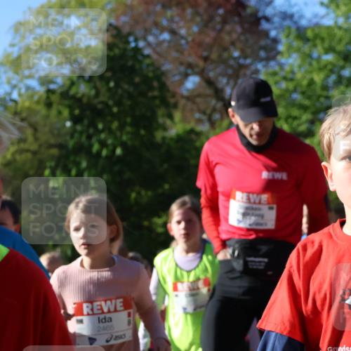 25.04.2025 - Das Zehntel Zöllner http://msf.ph/oto/7676188 26.04.2025 07:48:04 Laufen 2465 meine-sportfotos.de