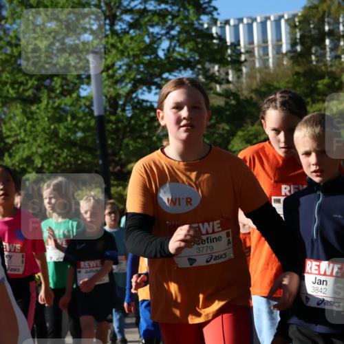 25.04.2025 - Das Zehntel Zöllner http://msf.ph/oto/7676226 26.04.2025 07:48:06 Laufen 33, 3779, 3842 meine-sportfotos.de