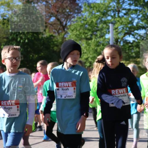 25.04.2025 - Das Zehntel Zöllner http://msf.ph/oto/7676318 26.04.2025 07:48:12 Laufen 2877, 2931, 8 meine-sportfotos.de