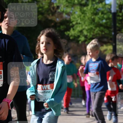 25.04.2025 - Das Zehntel Zöllner http://msf.ph/oto/7676347 26.04.2025 07:48:16 Laufen 2617, 2617, 1054 meine-sportfotos.de
