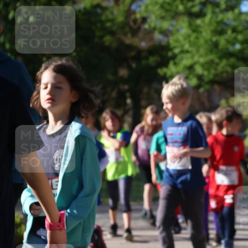 25.04.2025 - Das Zehntel Zöllner http://msf.ph/oto/7676351 26.04.2025 07:48:16 Laufen 2617, 1 meine-sportfotos.de