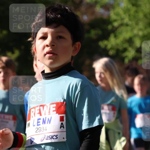 25.04.2025 - Das Zehntel Zöllner http://msf.ph/oto/7676499 26.04.2025 07:48:26 Laufen 2934 meine-sportfotos.de