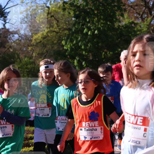 25.04.2025 - Das Zehntel Zöllner http://msf.ph/oto/7676563 26.04.2025 07:48:32 Laufen 188, 1302, 2285, 2295, 2772 meine-sportfotos.de