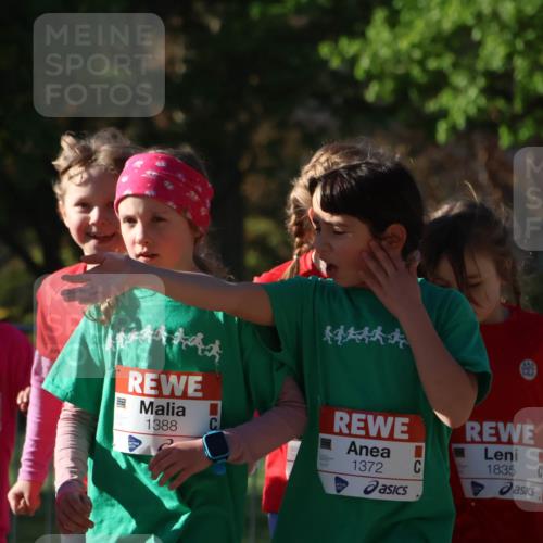 25.04.2025 - Das Zehntel Zöllner http://msf.ph/oto/7676787 26.04.2025 07:48:44 Laufen 3303, 1388, 1372, 1372, 1835 meine-sportfotos.de