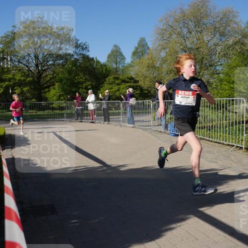 25.04.2025 - Das Zehntel Zöllner http://msf.ph/oto/7676810 26.04.2025 08:40:39 Laufen 1116 meine-sportfotos.de