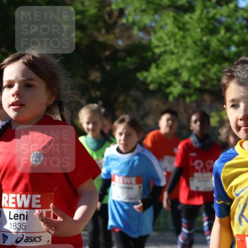 25.04.2025 - Das Zehntel Zöllner http://msf.ph/oto/7676827 26.04.2025 07:48:48 Laufen 1835 meine-sportfotos.de