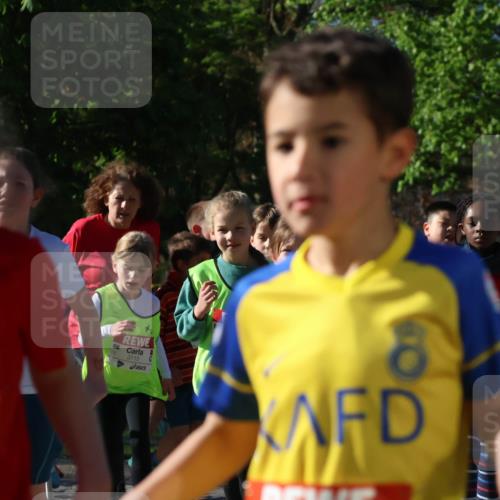 25.04.2025 - Das Zehntel Zöllner http://msf.ph/oto/7676832 26.04.2025 07:48:48 Laufen 1835, 3115 meine-sportfotos.de