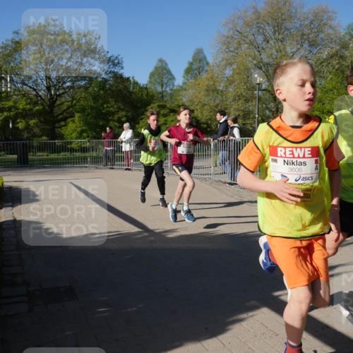 25.04.2025 - Das Zehntel Zöllner http://msf.ph/oto/7676858 26.04.2025 08:40:43 Laufen 3606, 3613 meine-sportfotos.de