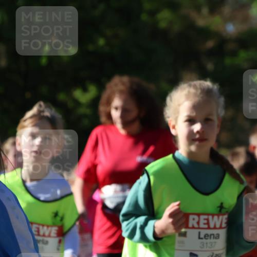 25.04.2025 - Das Zehntel Zöllner http://msf.ph/oto/7676862 26.04.2025 07:48:49 Laufen 3137 meine-sportfotos.de