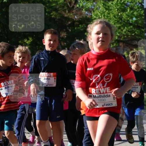 25.04.2025 - Das Zehntel Zöllner http://msf.ph/oto/7676913 26.04.2025 07:48:53 Laufen 2549, 2572, 8, 1890, 1138 meine-sportfotos.de