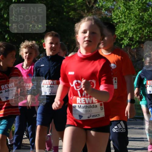 25.04.2025 - Das Zehntel Zöllner http://msf.ph/oto/7676915 26.04.2025 07:48:53 Laufen 2549, 2572, 1890, 1138 meine-sportfotos.de