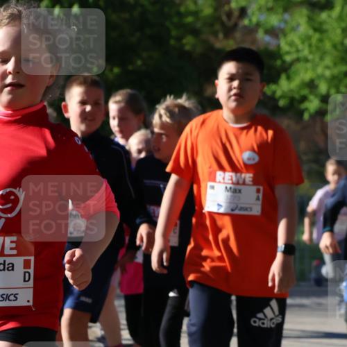 25.04.2025 - Das Zehntel Zöllner http://msf.ph/oto/7676927 26.04.2025 07:48:53 Laufen 18001, 1890, 1773 meine-sportfotos.de